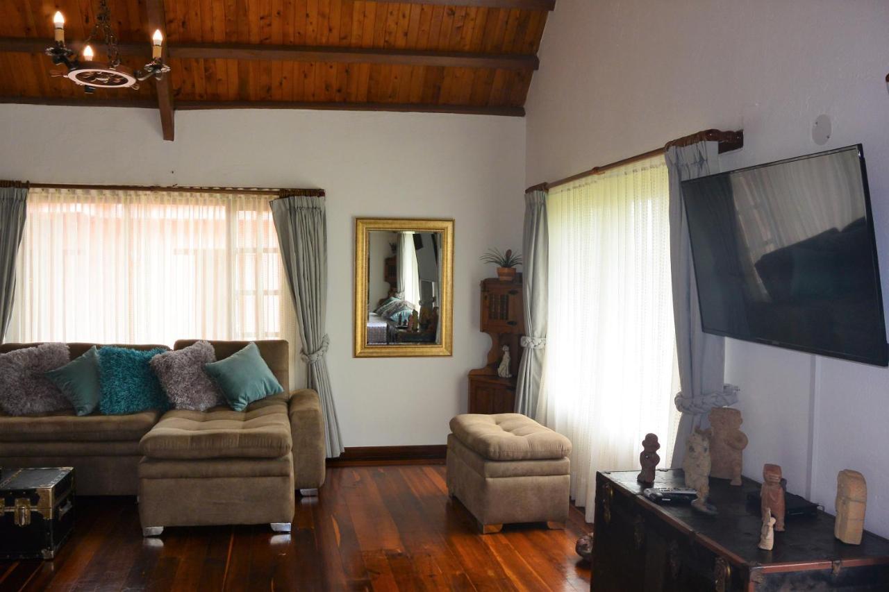 Bed and Breakfast Hacienda El Pinar Del Viento Вилья-де-Лейва Экстерьер фото