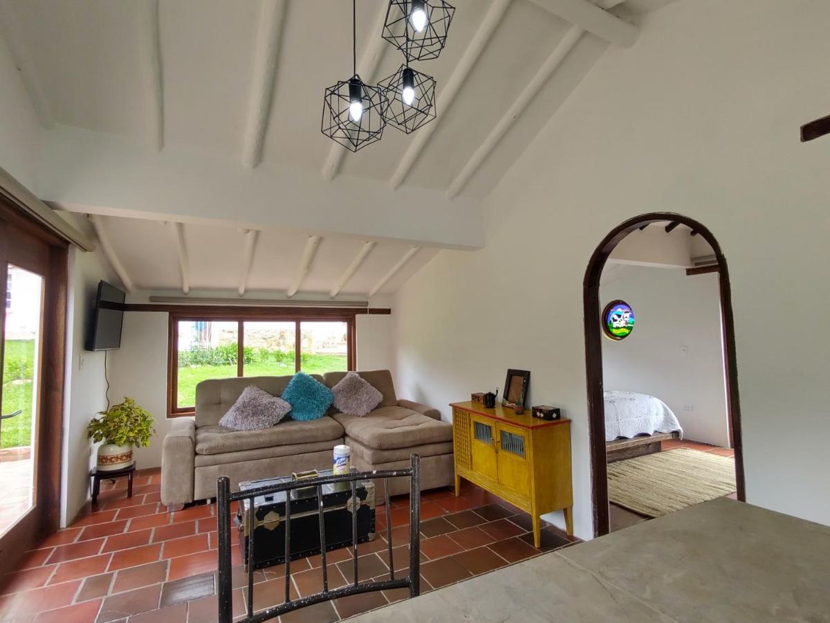 Bed and Breakfast Hacienda El Pinar Del Viento Вилья-де-Лейва Экстерьер фото